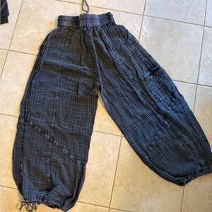 Women Relaxed Drawstring Cotton-Linen Blend Pants — Charcoal